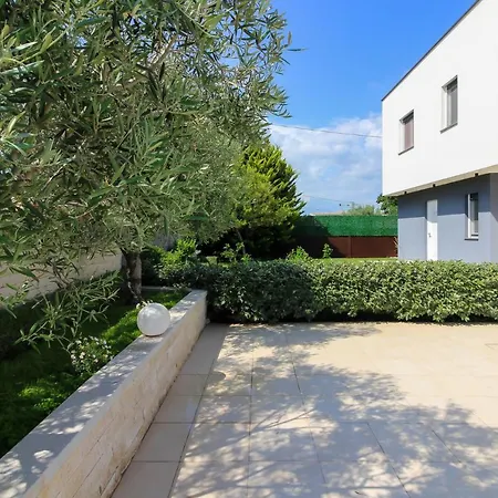 Modern Nerina With Private Pool Near * Pola