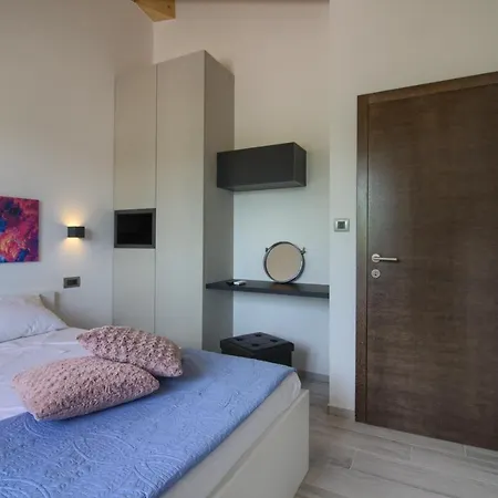 别墅 Modern Nerina With Private Pool Near