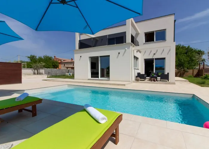 فيلة Modern Nerina With Private Pool Near بولا