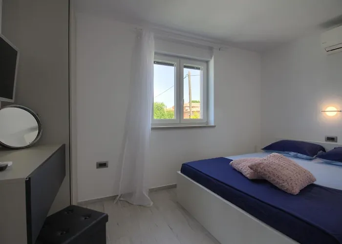 Modern Nerina With Private Pool Near * 풀라