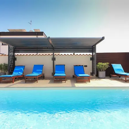 Modern Nerina With Private Pool Near