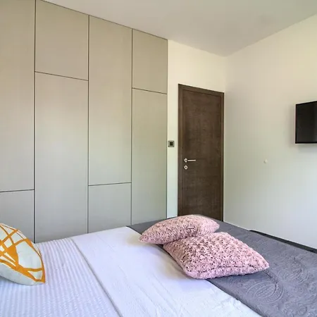 וילה Modern Nerina With Private Pool Near פולה