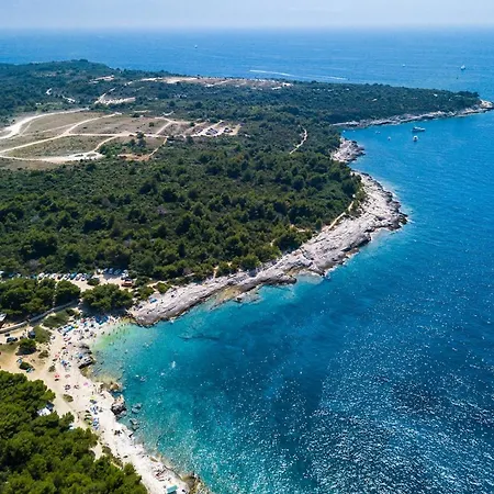 Vila Modern Nerina With Private Pool Near Pula