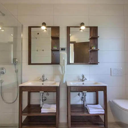 Vila Modern Nerina With Private Pool Near