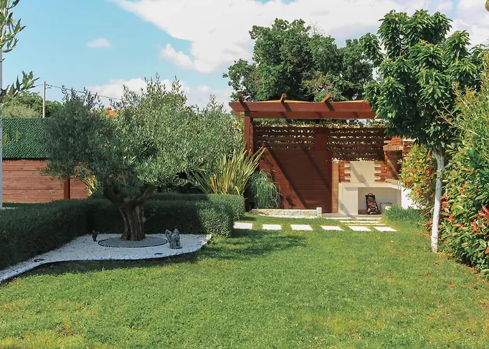 Modern Nerina With Private Pool Near *