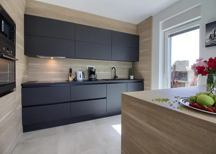 빌라 Modern Nerina With Private Pool Near *