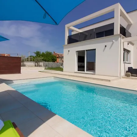 Вилла Modern Nerina With Private Pool Near